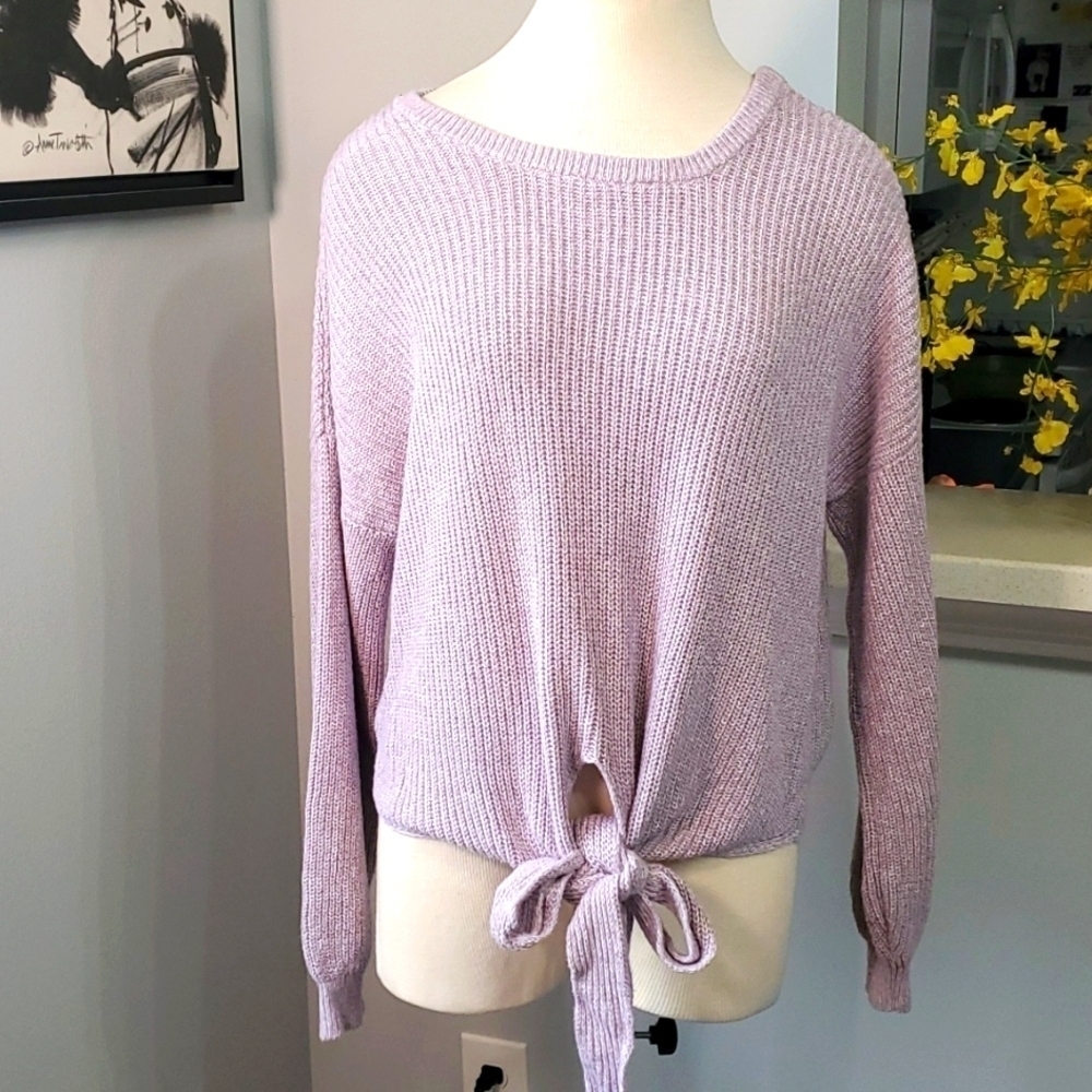 Hollister lavender pulls over the sweater with tie at waist. Size large. Cabl…